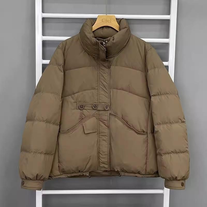 

Popular three-button fashion down jacket women s short 2025 winter new stand-up collar white duck down warm jacket M темно-коричневого кольору