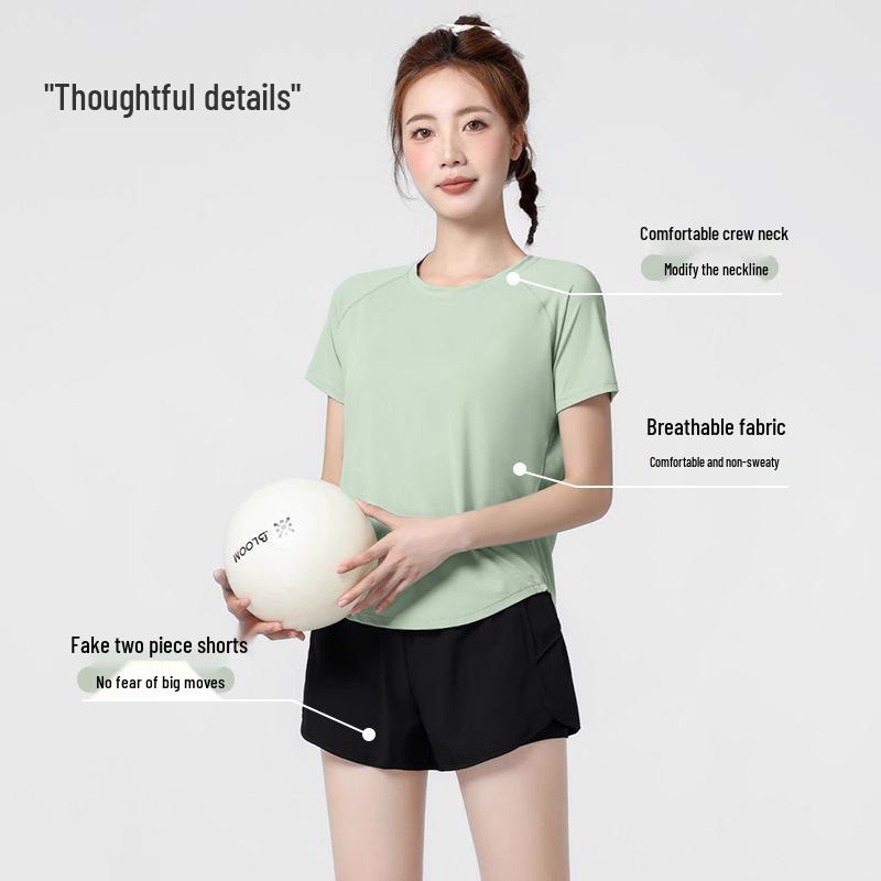 Plus Size Quick-Dry Loose Fit Yoga & Sports Suit: Elastic Short Sleeve T-Shirt & Shorts