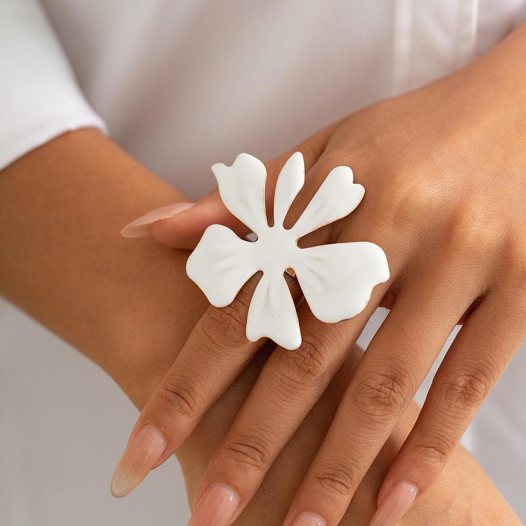 Summer Cavation Oil Dripping White Pearl Flower Ring Exaggerated Jewelry Gift Geometric Adjustable Metallic Starfish Rings for Women