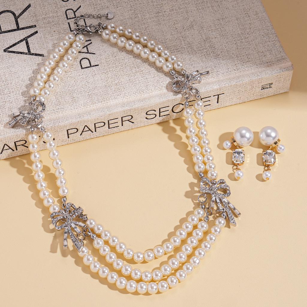 Diamond imitation pearl beaded bow multi-layer necklace baroque elegance necklace
