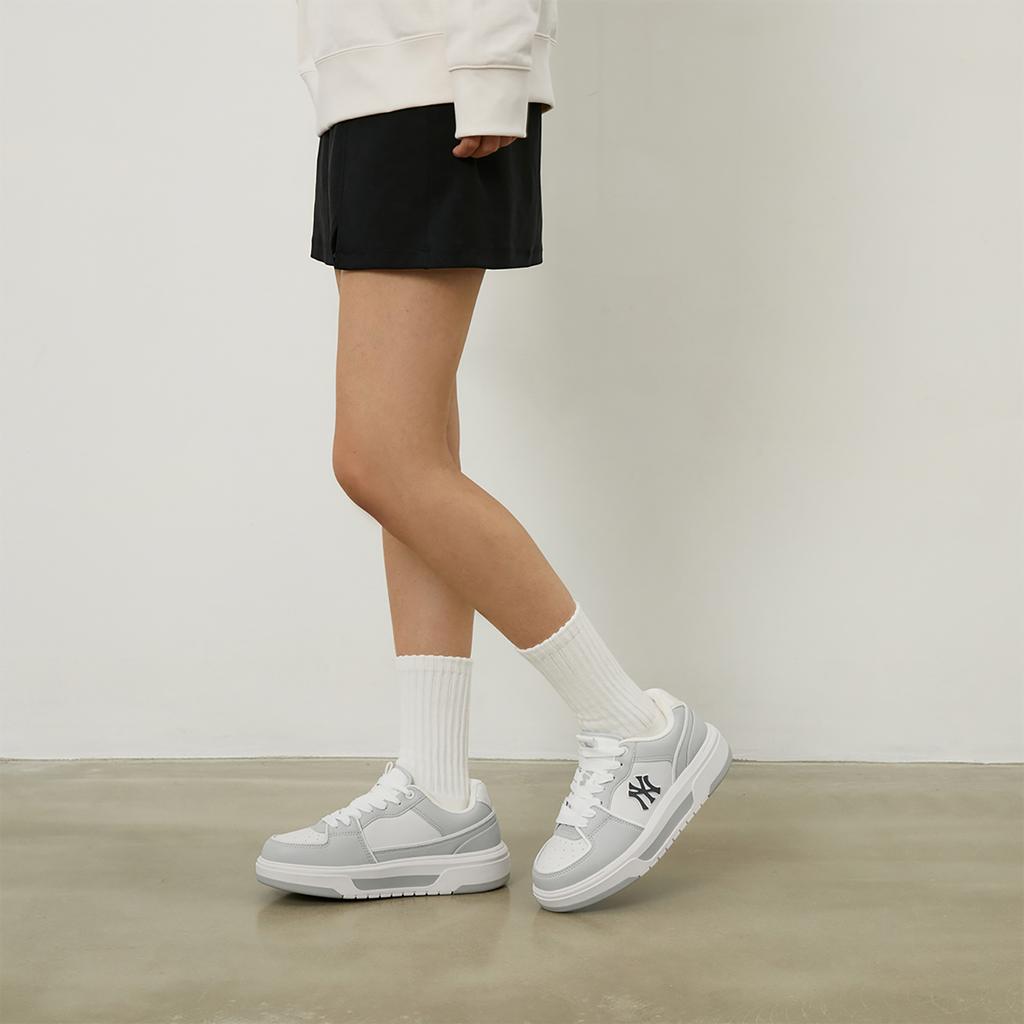 MLB Chunky Liner Leder Bequem Vielseitig Niedrige Sneaker Unisex-Sneaker Grau 3ASXCBS4N-50GRS