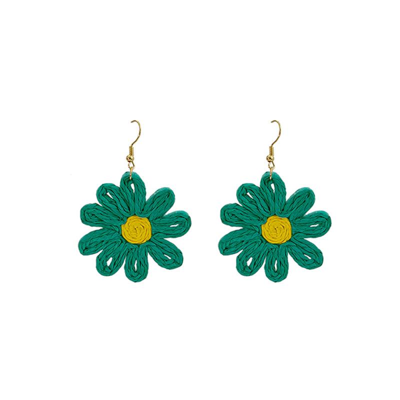 Summer Hand-Woven Small Daisy Earrings, Bohemian Beach Resort Wind Raffia Contrasting Flower Earrings