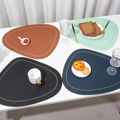 1 pieza Individual de Mesa Irregular con Forma de Gota de Agua de Cuero PU con Borde Dorado Aislamiento Forma Ovalada Decoración para Mesa de Comedor en Casa