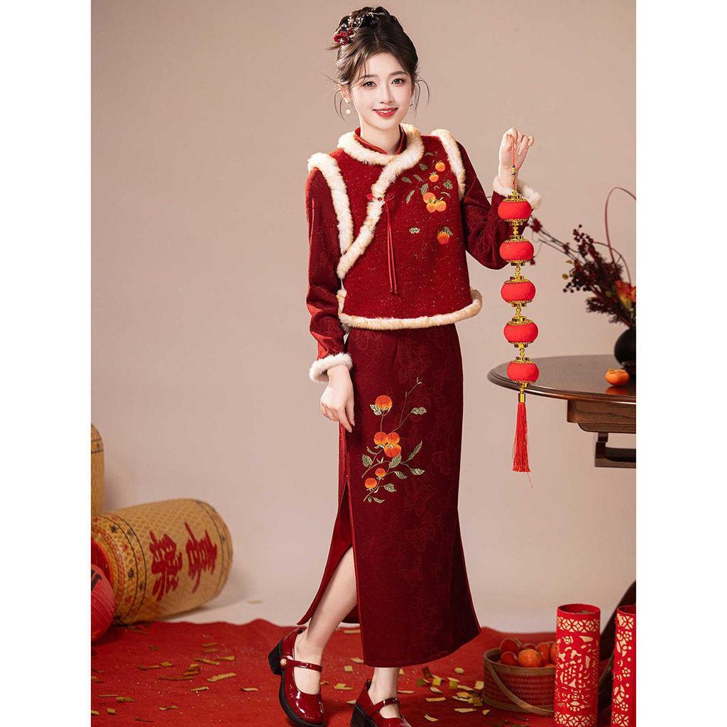 Velvet-Lined Red Cheongsam with Thickened Fabric: 2025 New Long-Sleeved Chinese Style Winter Dress