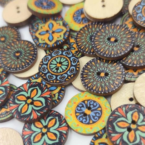 100Pcs Bohemian Style Retro Pattern Round Shape Wooden Buttons Clothing Decor