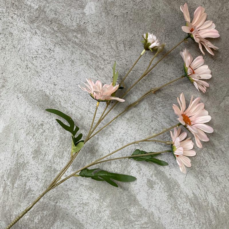

Long Stem 6-Head Daisy Floral Arrangement - Wedding and Mall Decor тілесний/рожевий