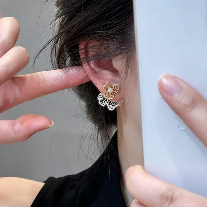 Retro color matching hollow flower beads wear stud earrings before and after women's simple exquisite and versatile earrings