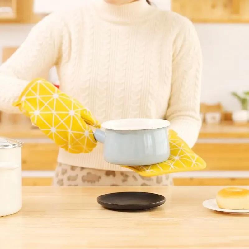 1/2pcs of Cotton and Linen Baking Gloves Microwave Oven Gloves Home Insulation Kitchen Baking Oven Special Tools