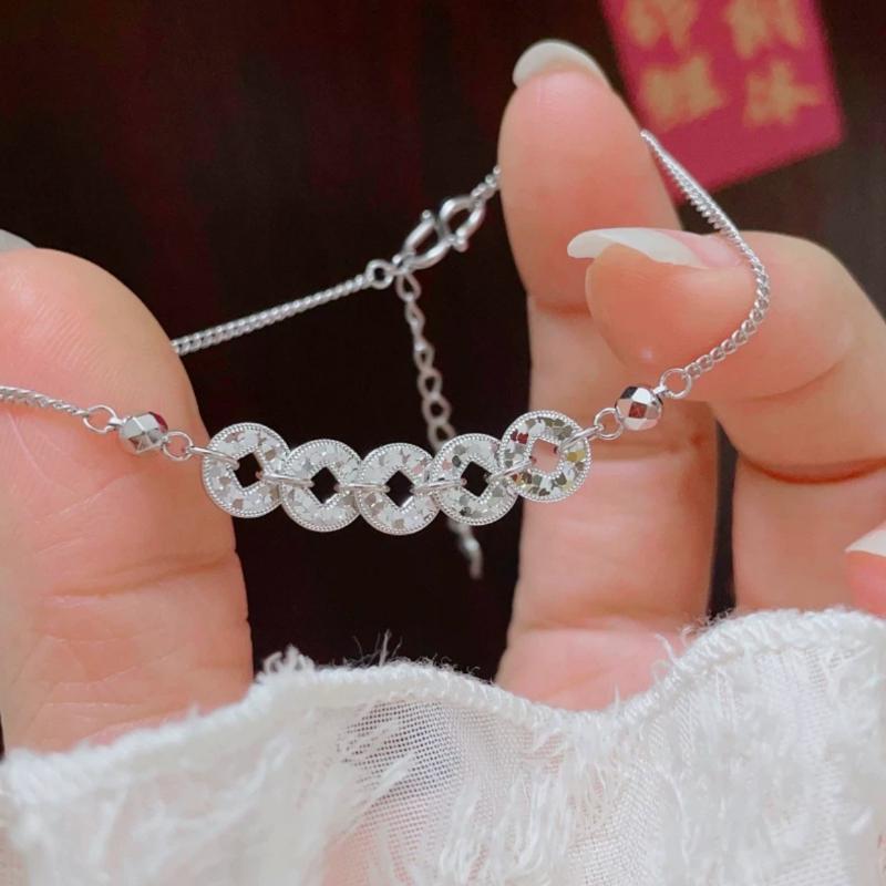 

New Broken Ice Five Emperor Coin Wealth Attraction Necklace for Women, Sparkling Exquisite and Versatile New Year s Clavicle Chain 16CM