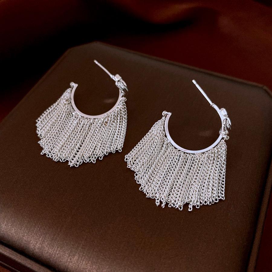 

Подержанные серьги-кисточки Silver Needle - Винтажные серьги-пусеты высокого класса со смелым модным дизайном