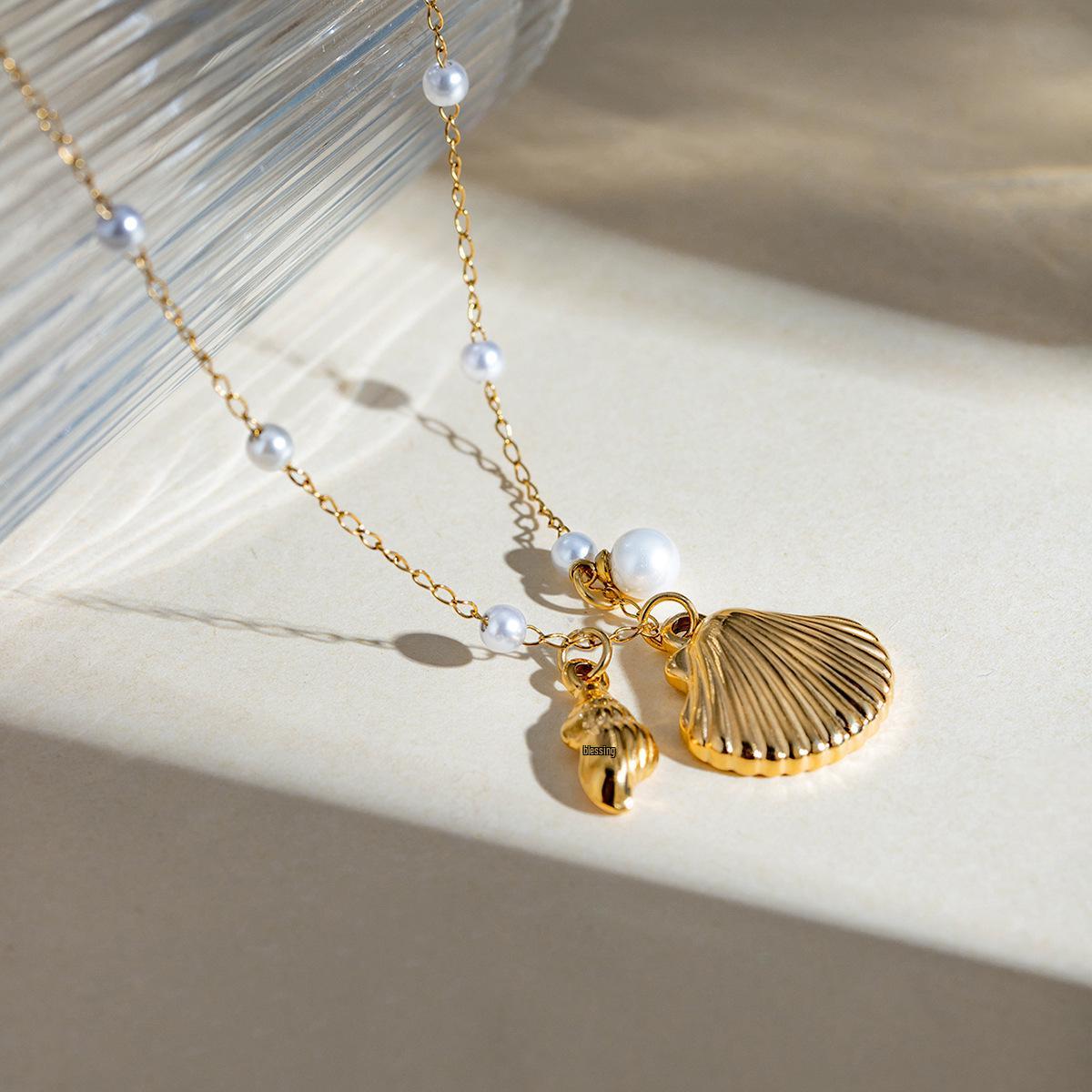 18K Gold Starfish & Pearl Shell Pendant Bracelet for Women