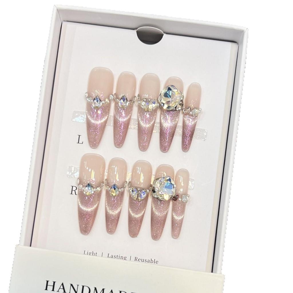 Dairuisen Purple Cat Eye Manicure: Handmade Wearable Nails with Crushed Diamond Detachable Pieces