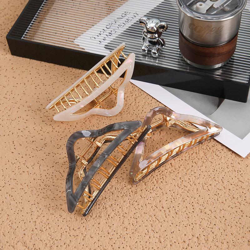 Light Luxury High-Grade Acetic Acid Triangle Shark Clip Female Spring Large Hair Volume, Back Head Hair Disc Grab Clip Hairpin Headdress