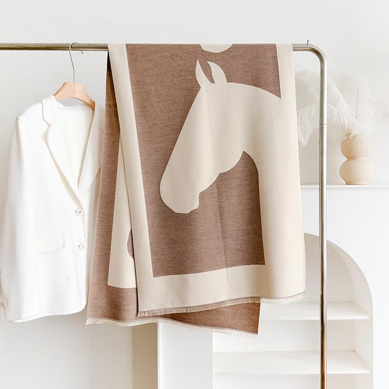

классические контрастные цвета лошадь двусторонний женский имитация кашемира теплый шарф модная и простая шаль шарф 180-65cm хаки