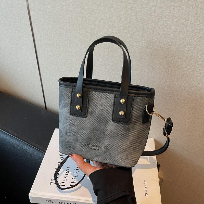 Niche High-end Small Bag Women's New Trendy and Versatile Single Shoulder Crossbody Fashion Portable Bucket Bag Blue