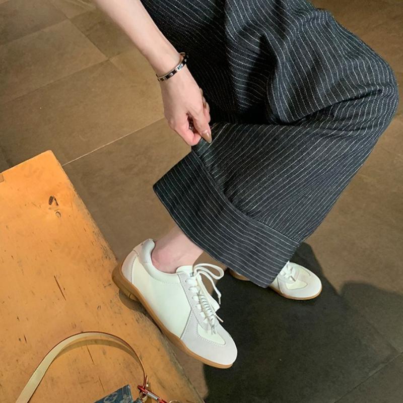 Fashion Women Board Shoes 2025 Spring Autumn New Fashion Vintage Lace Up Casual Shoes Lightweight Comfortable Non Slip Vulcanized Shoes