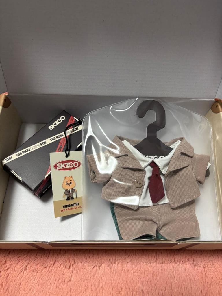 [USED] SKZOO OUTFIT Detective Ver. Han Quokka