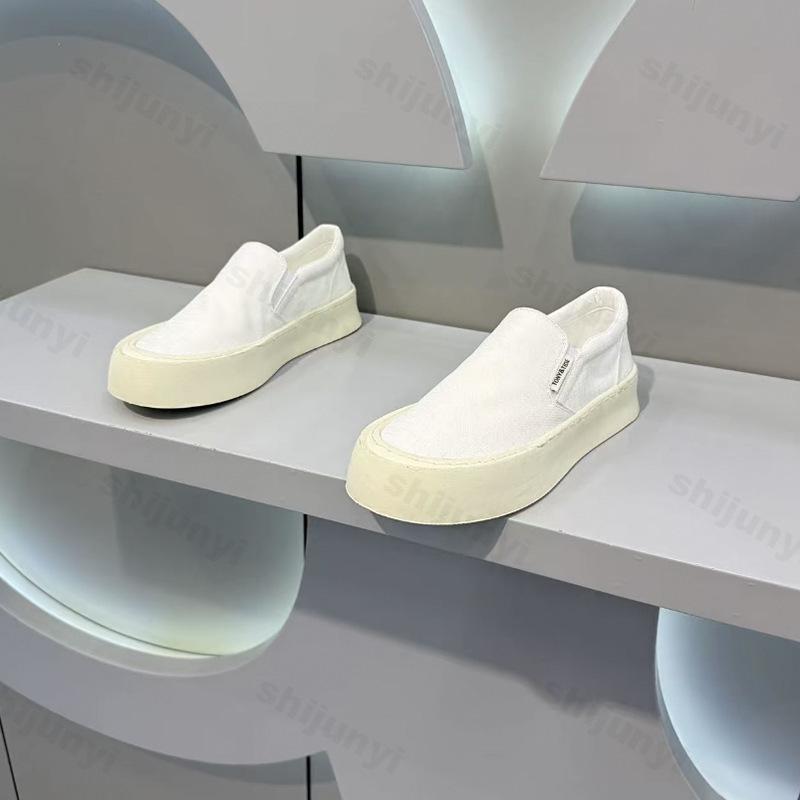 Men's Fashion Canvas Shoes 2025 Low-Top Thick-Heeled Slip-On Driving Lazy Shoes Casual Round Toe Breathable Summer Rubber Sole