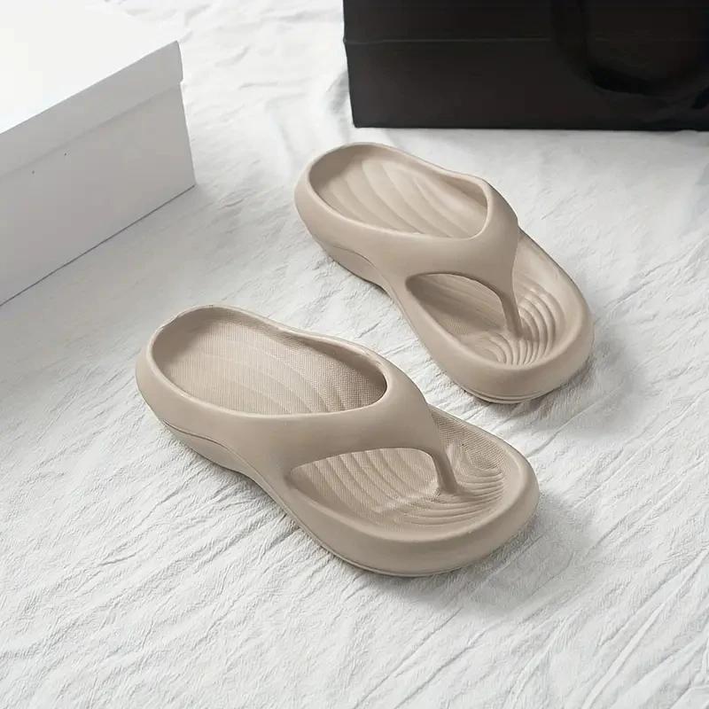 

Модные новые шлепанцы на толстой платформе из ЭВА для женщин, летние шлепанцы с перемычкой для пальца, нескользящие пляжные сандалии, женские удобные мягкие шлепанцы на облачной подошве 40-41 серый