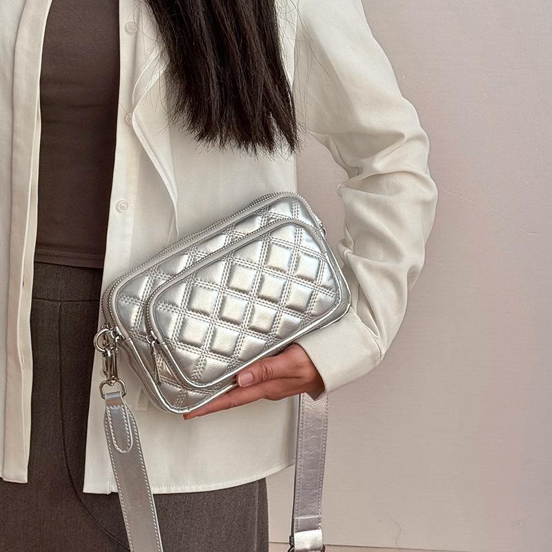 Bag Women's Bag New Diamond Chain Bag Fashionable Women's Shoulder Messenger Bag Women's Small Square Bag