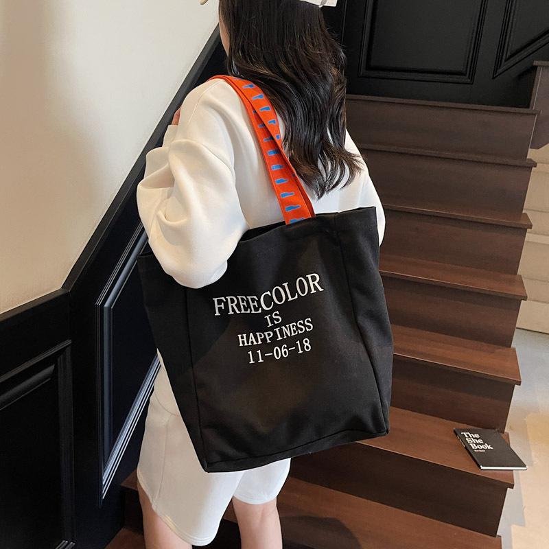 Autumn new texture fashion trend large capacity bag leisure 2025 niche design women's shoulder tote bag