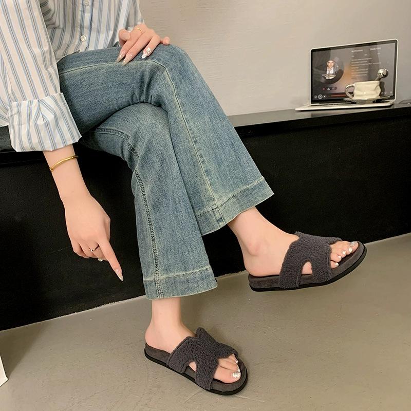 French Fluffy Slippers Women's Wear 2025 Autumn New Internet Celebrity Fashion Casual Lazy Plush One-word Drag Tide