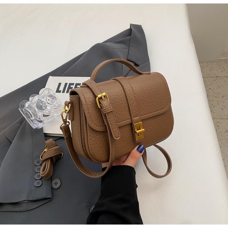 

Премиальный сенс портативная маленькая сумка женская 2025 новая мода ретро сумка-седло нишевый дизайн сумка через плечо сумка-мессенджер тренд темно-коричневого