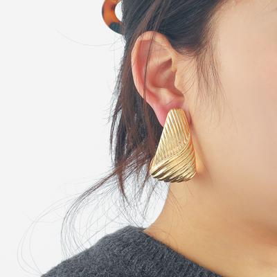 Boucles d'oreilles tendance pour femmes