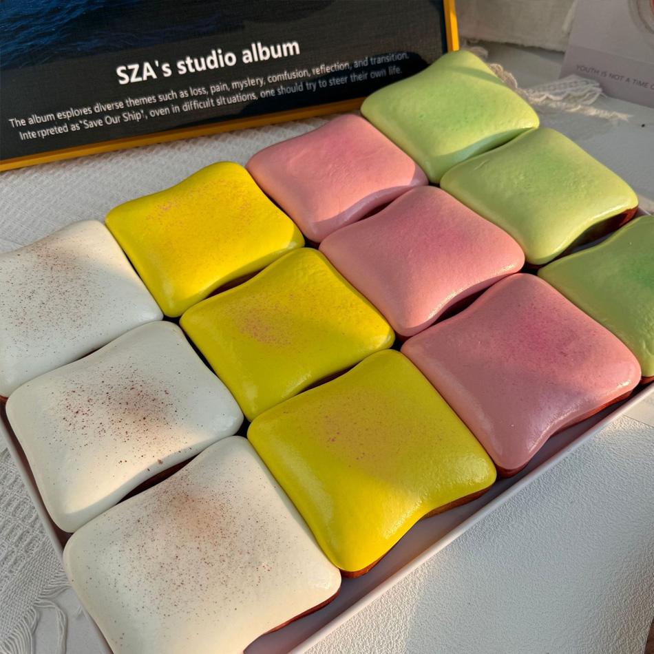 Ultra Soft Slow Rising Cream Toast Squishy, Realistic Food Shape Fidget Sensory Toy, Stress Relief Decompression Novelty Gift fo