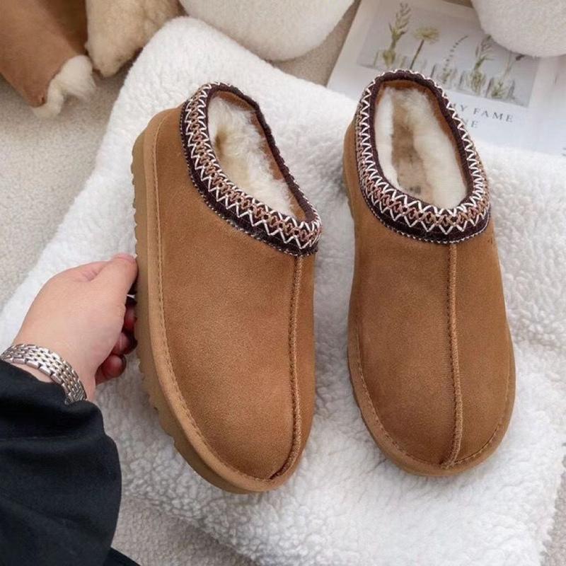 Anti-Slip Tazz Thick Bottom Mini Snow Boots Women's Winter Fleece Lined Warm Fur Slippers Toe Covering Slippers Cotton Shoes