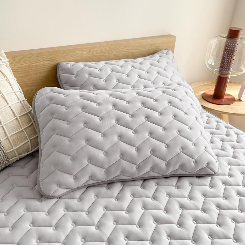 2025 New Solid Color Waterproof Bed Hat Wavy Cotton Anti-bacterial Mattress Cover Protector Skin-friendly Bed Cover with Elastic