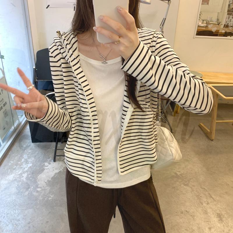 

American Retro Striped Hooded Jacket - Women s Stylish Short Top for Autumn 2026 Large грязно-белый