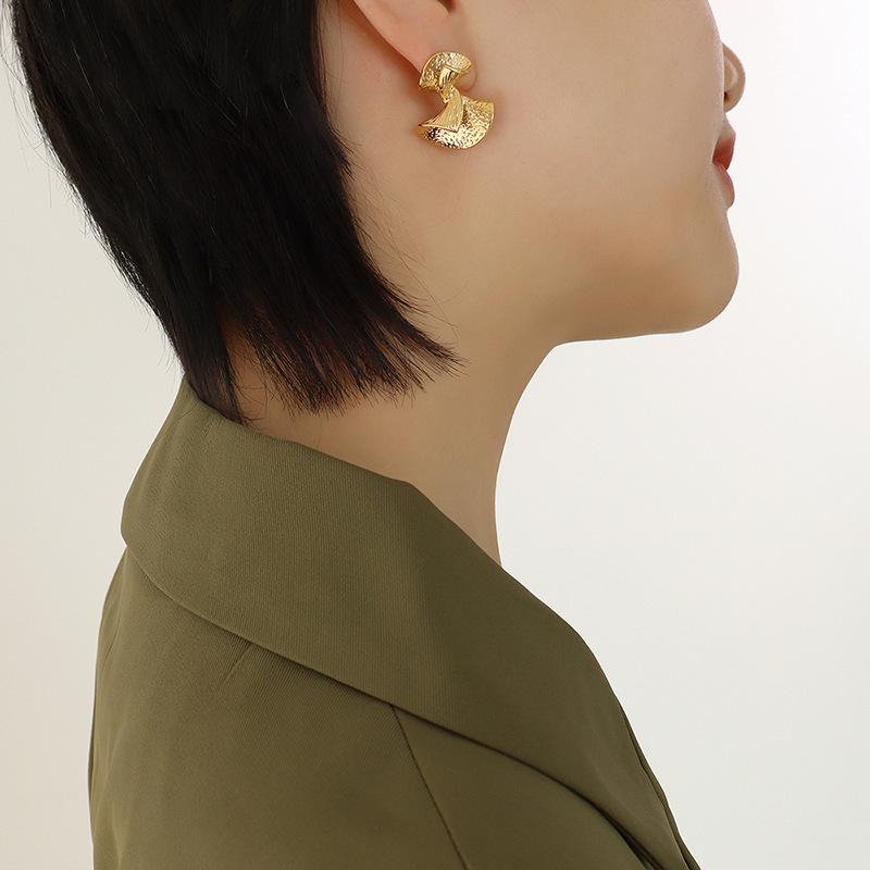 French Neutral Retro Fan-Shaped Embossed Stainless Steel Earrings
