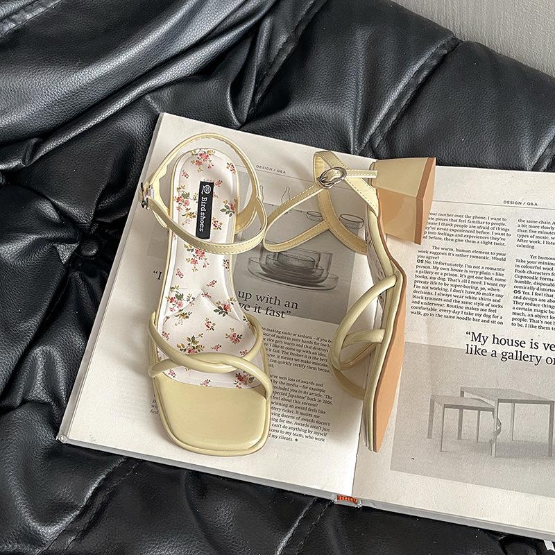 

2025 new French one-word with bow high-heeled cool slippers women s summer floral wedge heel open-toed square head sandals 35