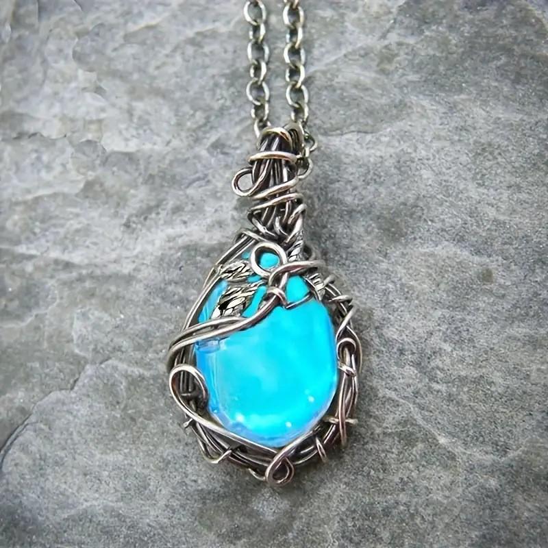 Vintage Antique Silver Distressed Thorns And Aurora Niche Design Personalized Collarbone Necklace