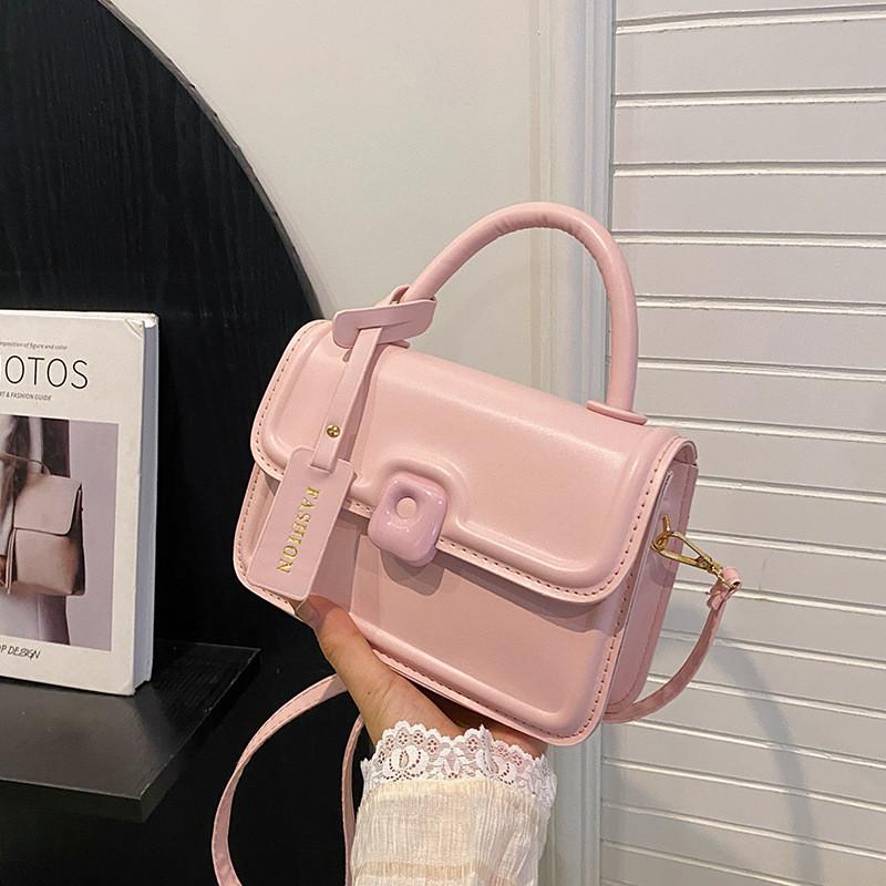 Chic Retro Small Crossbody Bag In Multiple Colors Ideal For Fashion Forward Women