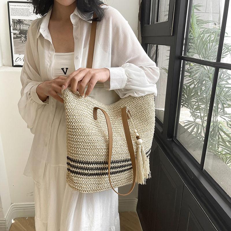 Summer New Woven Bag Women's Casual Commuting Shoulder Bag Handbag Fashionable Tote Bag