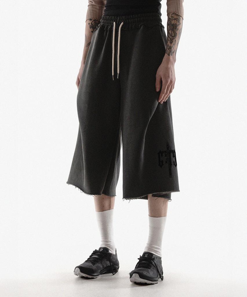 Paensyo 6:19 Cross Geometry 3/4 Sweat Pants - Pigment Black