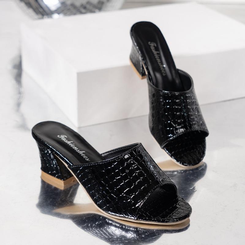 Summer new thick heel slippers women wear fish mouth snake pattern one word high heels fashion cool slippers