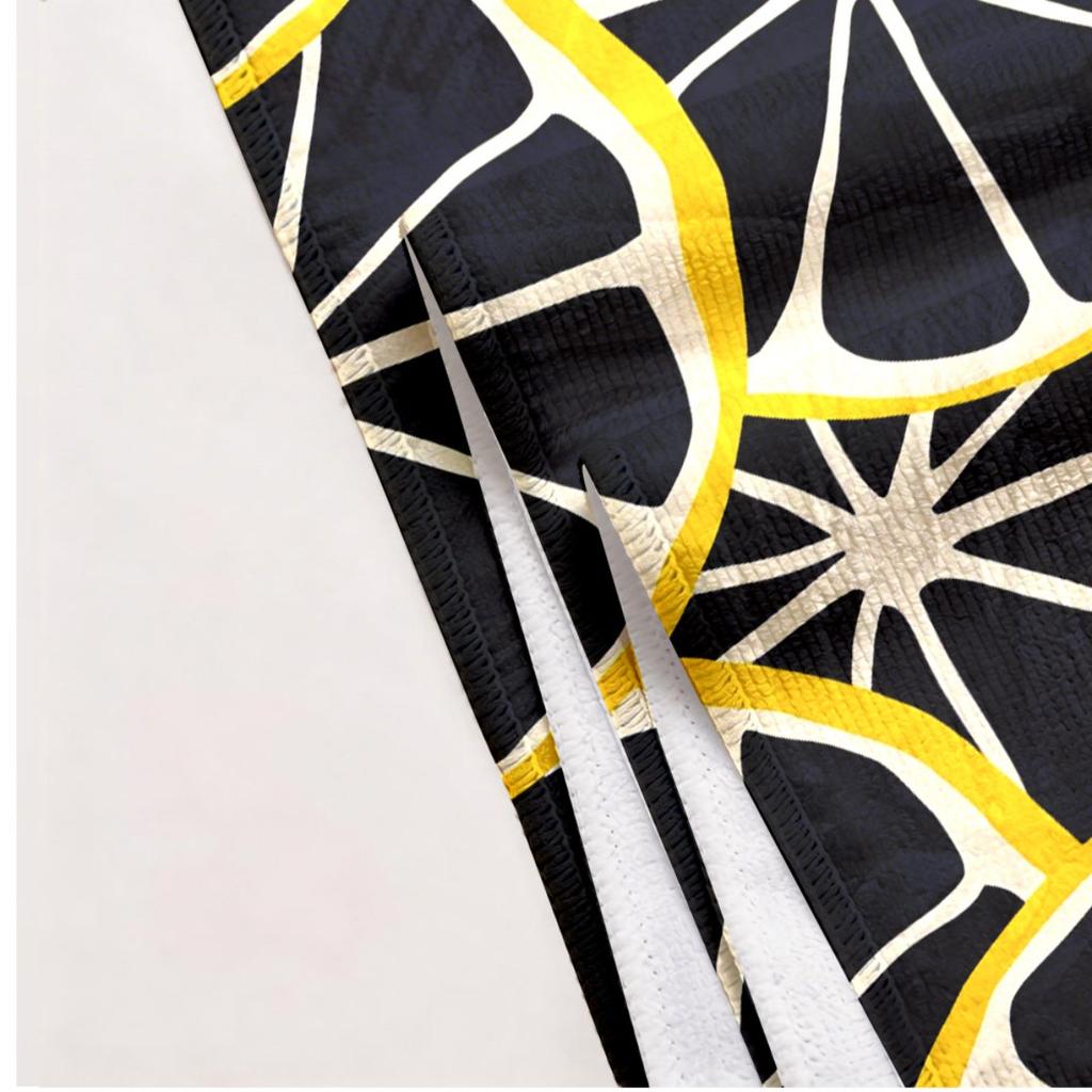Minimalist Style Lemon Slices Polyester Microfiber Beach Towel Is Highly Absorbent, Suitable for Swimming and Beach Outings
