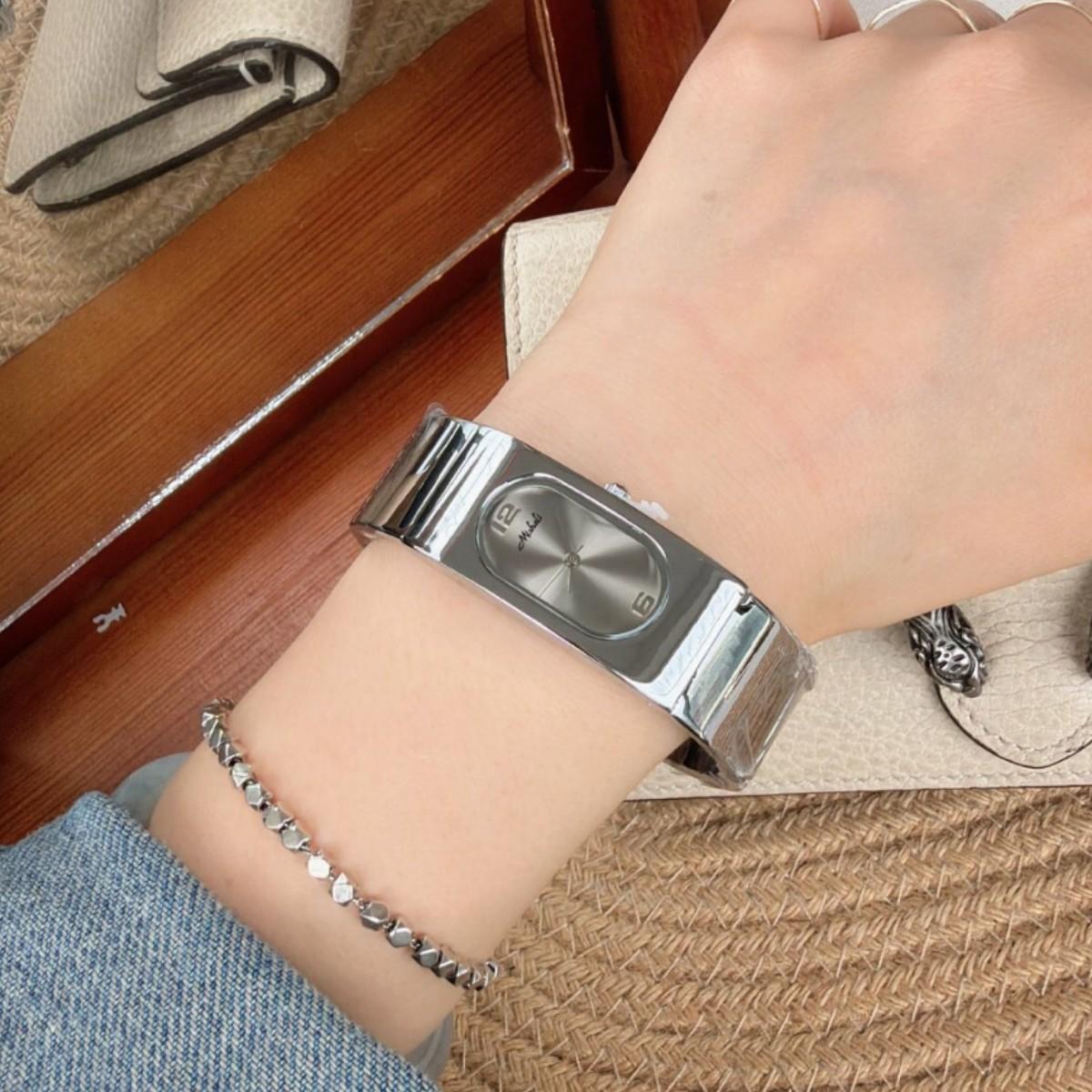 Bracelet Fashion Watch Oval Women s Watch
