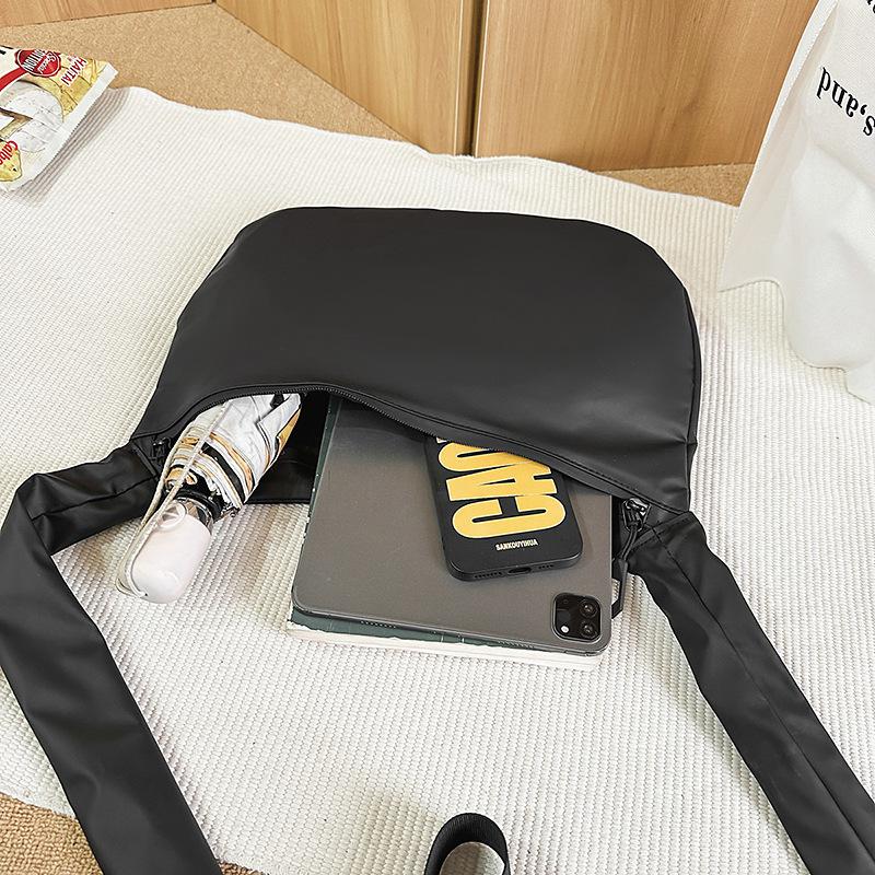 Lightweight Underarm Bag, Niche Simple Canvas Bag, Nylon Dumpling Bag, Female Tide with One Shoulder Messenger Bag