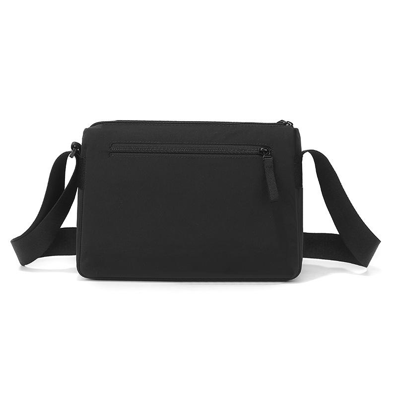 Men's Shoulder Bag Travel Commuter Outdoor Sports Waterproof Messenger Bag Tooling Crossbody Bag