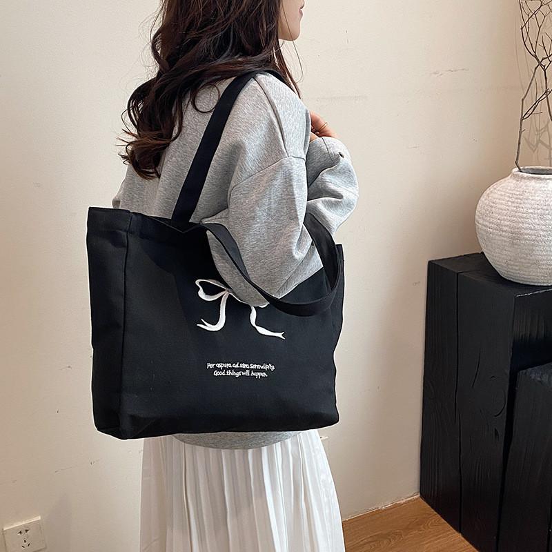 Nylon Canvas Large Capacity Tote Bag With Zipper Closure For Daily Use