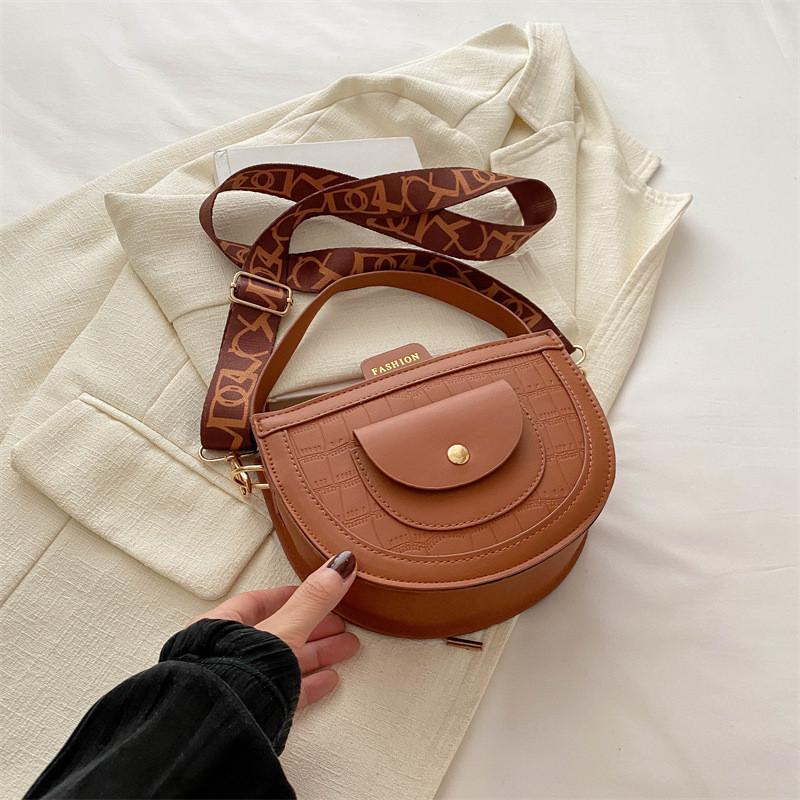 Modern Minimalist Style Pu Saddle Bag Chic Shoulder Bag For Summer Outfits коричневый