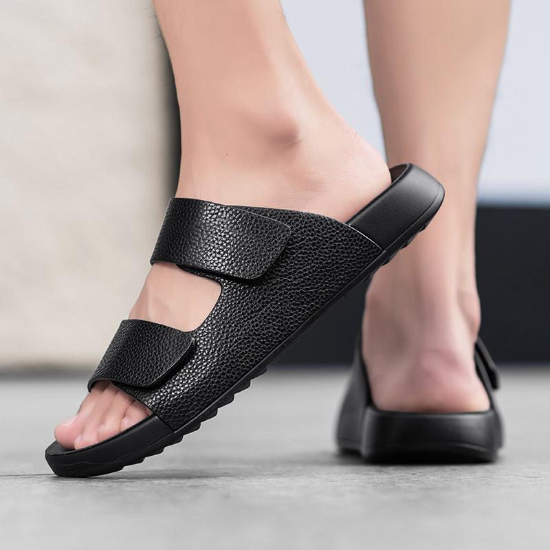 Fashion Fashionable Outdoor Men's Anti Slip Beach Sandals for Summer New Comfortable Men Top Layer Cowhide Explosive Latex Pad Slippers