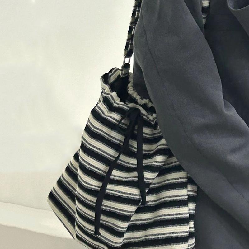 

Yogodlns Contrast Color Striped Women Shoulder Bag Vintage All Match Handbags Drawstring Knitted High-capacity Crossbody Bags