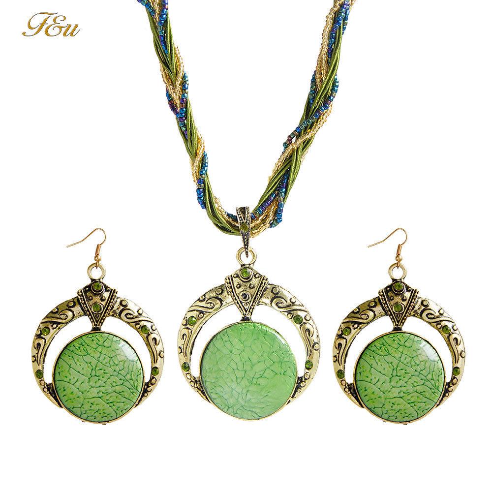 Stylish hand-woven rice bead necklace, exaggerated retro round pendant earrings necklace set