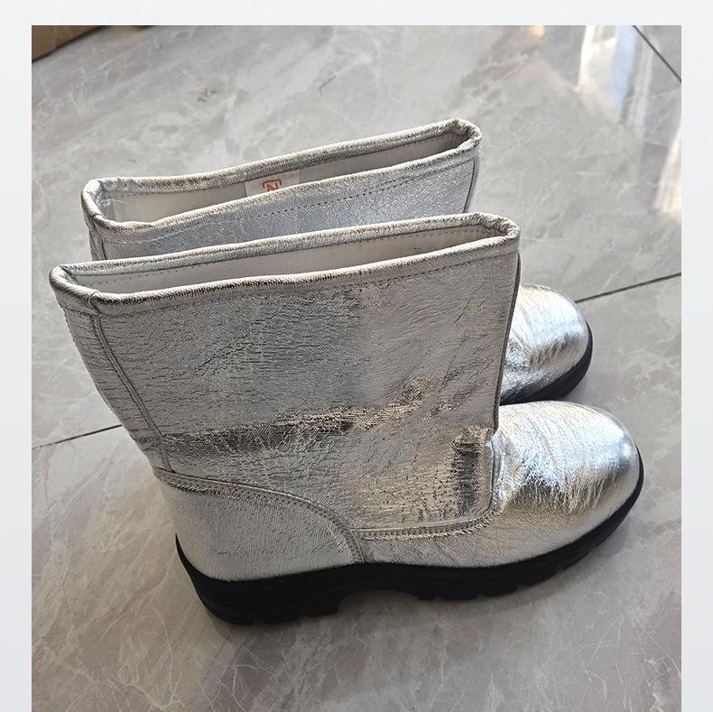 High-Temperature Resistant Aluminum Foil Insulation Boots - Fireproof, Heat Reflective, Anti-Scald Protective Footwear for Up to 1000 Degrees Default