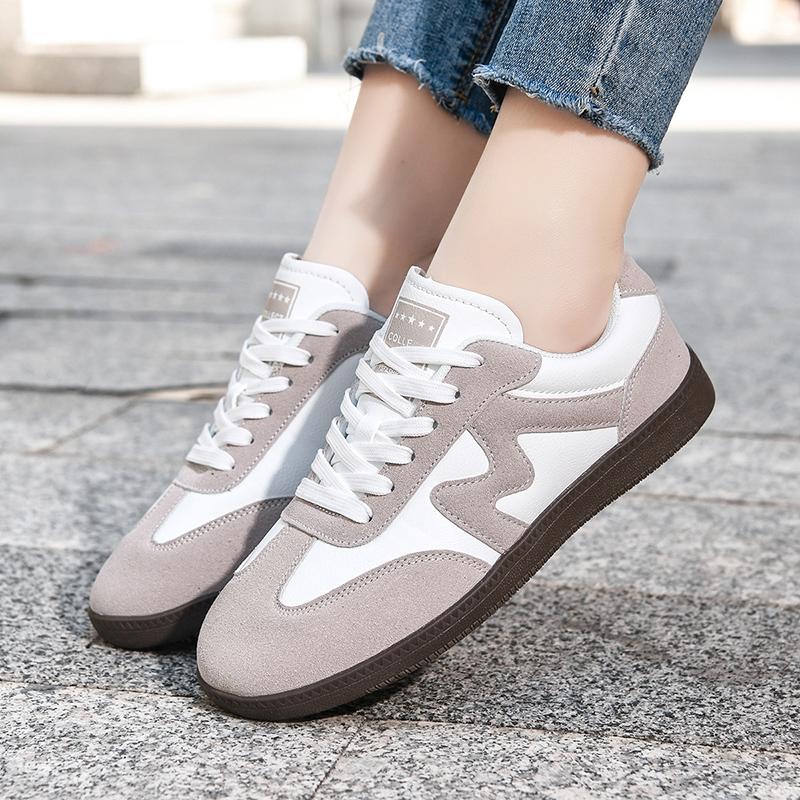 Outdoor Walking Shoes PU Leather Retro Trainers Men Women Elastic Flats Light Running Jogging Sports Shoes Traveling Shoes